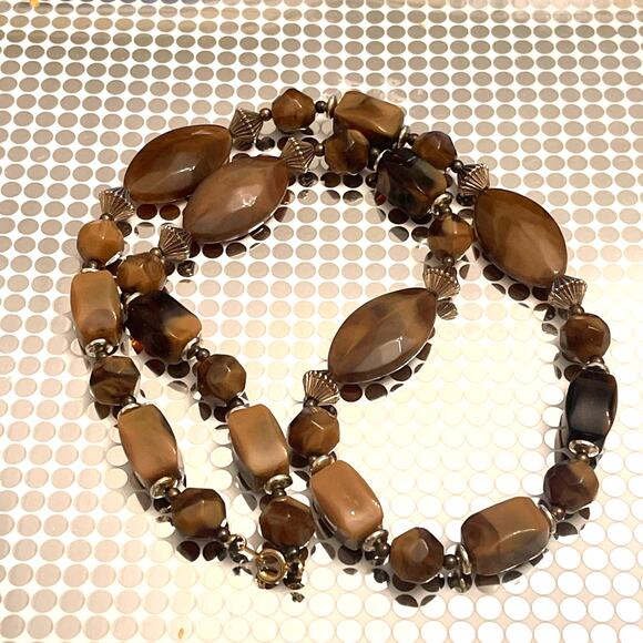 Vintage Brown Tan Acrylic Bead Gold Tone Spacer Beaded Necklace B#18 - Picture 8 of 11